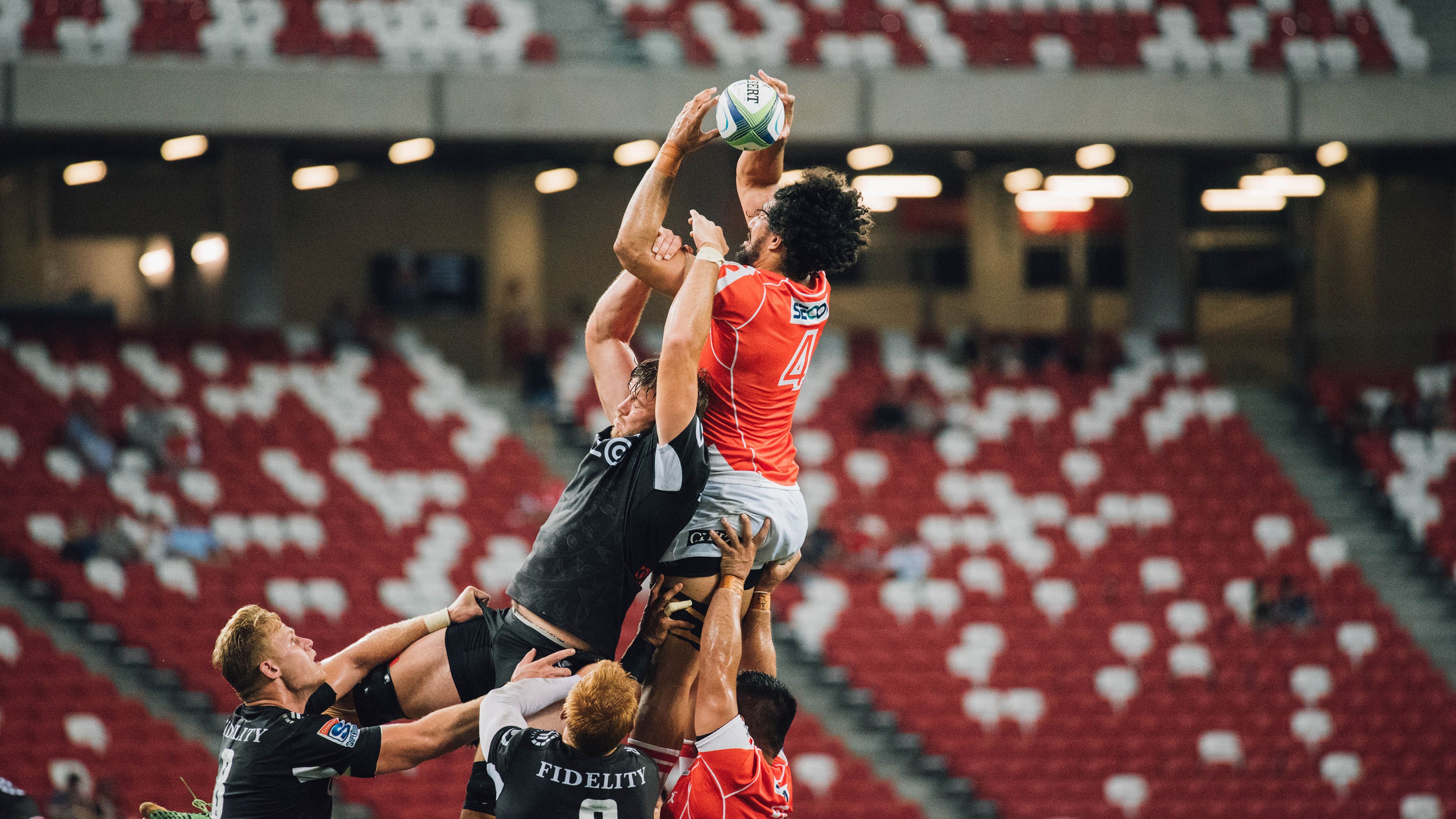 爱游戏官网-英超激烈争夺:悬念至最后一秒,英超竞争激烈