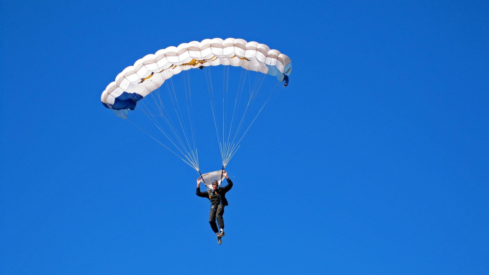 爱游戏体育-中超联赛裁判员培训体系完善,中国足协裁判员培训大纲